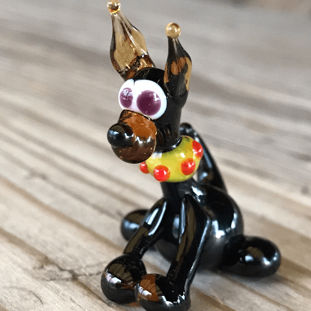 Üveg Dobermann